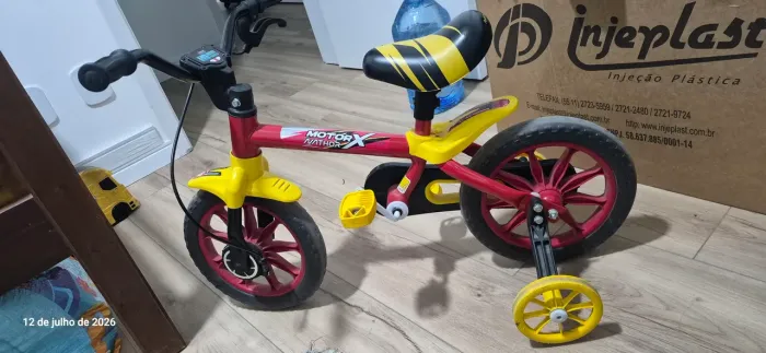 Bicicleta infantil para ate 04 anos idade