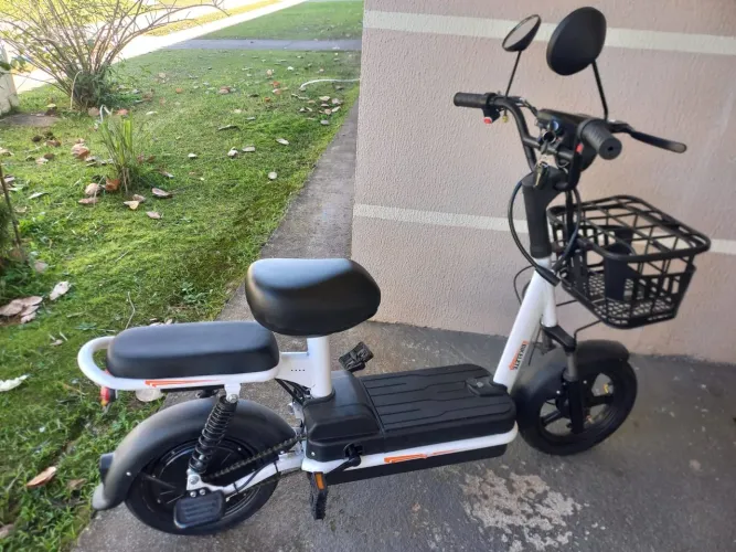 Bicicleta Elétrica 48v 350w Scooter Bikelete Com Motor Cor Preto