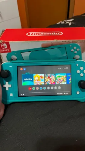 Nintendo Switch Lite DESBLOQUEADO - Ótima oportunidade!