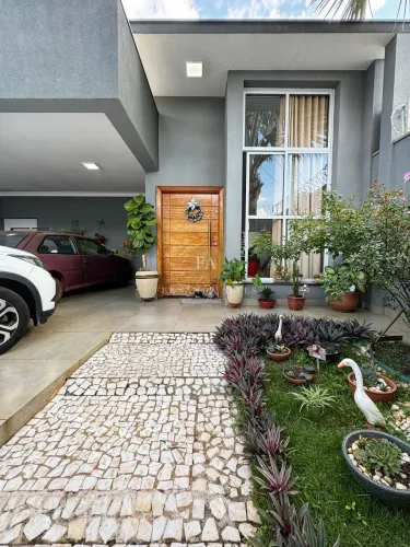 Casa no terras de Santa Bárbara