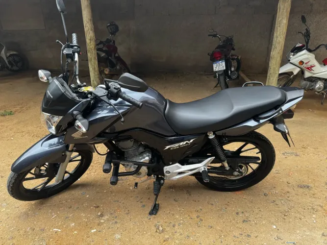 Vende-se Moto CG FAN 160
