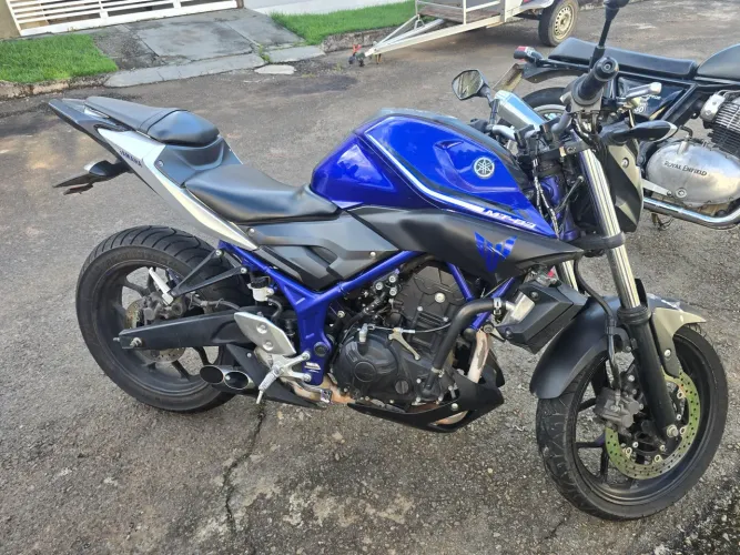 MT 03 azul em bom estado