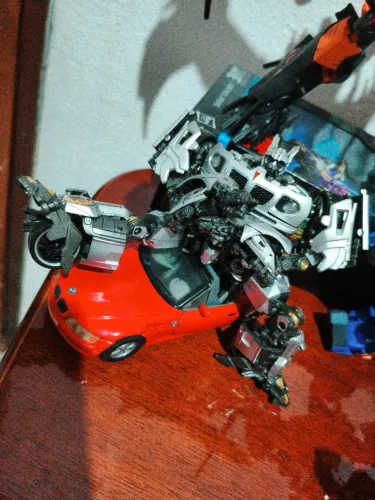Transformers Jazz Mp KO