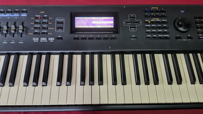 Teclado Kurzweil PC3K8 - Workstation 88 Teclas - Excelente Estado + 90 Dias de Garantia