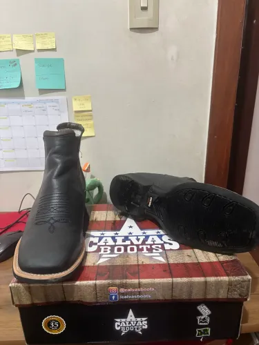 BOTINA DA CALVAS BOOTS E CALÇA DA TASSA
