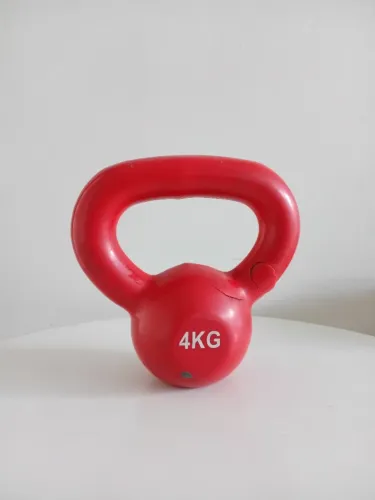 Haltere em Ferro Fundido Emborrachado 4kg - Vermelho