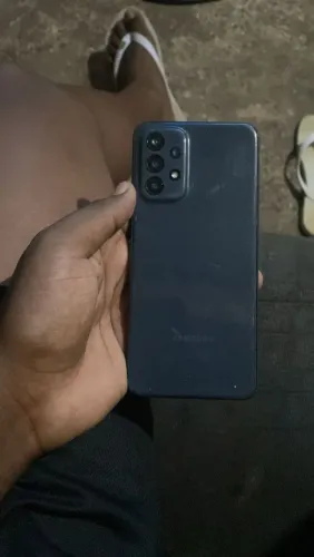 Samsung Galaxy A23 usado sem o botão de volume e tela quebrada 