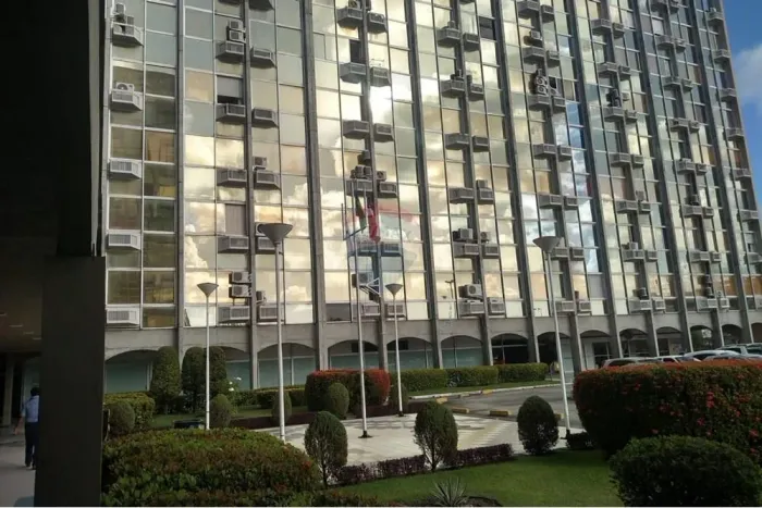 Sala Comercial no Centro Empresarial Iguatemi: Expanda Seu Negócio!