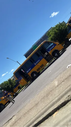 Vendo micro ônibus v8 duas portas 