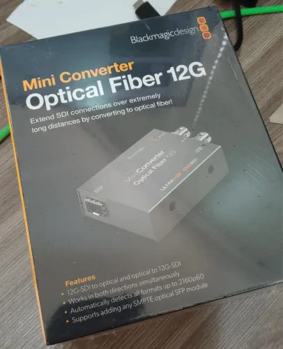 Blackmagic Mini Converter Optical Fiber 12G ( Com fonte )