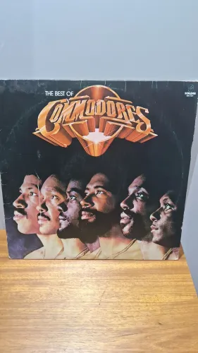 álbum de vinil The Best of Commodores lançado pela Som Livre em 1985.
