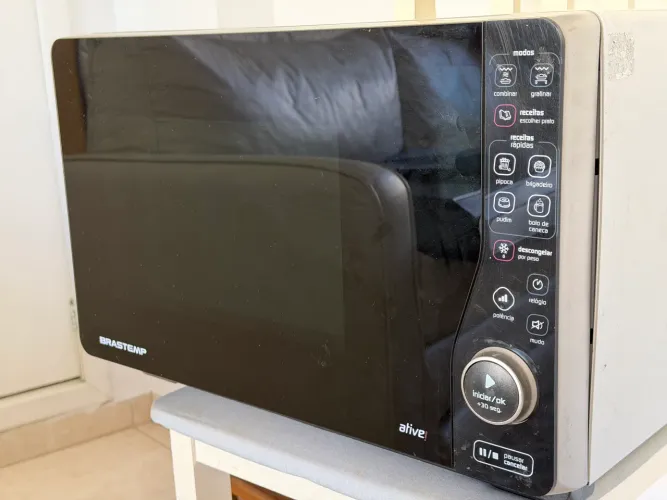 Microondas Brastemp quase novo!