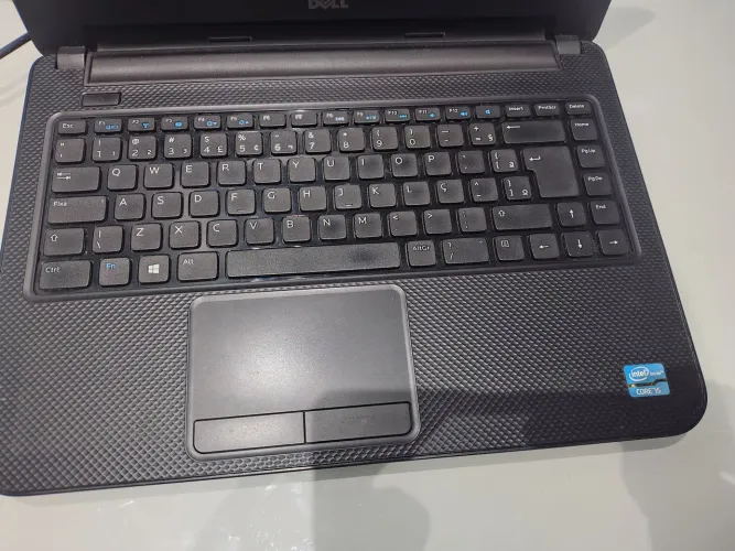 Com DEFEITO Notebook Dell Inspiron 14 (P37G) Core i5 - Tela Nova Sem Uso (Sem HD/Sem RAM)