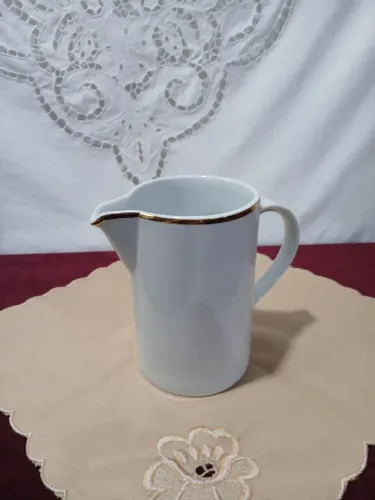 Antiga Leiteira porcelana Schmidt 