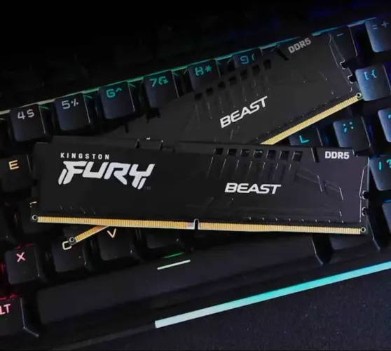 16gb (2x8gb) DDR5 5600MHz kingston fury
