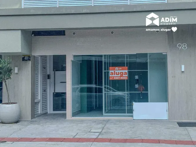 Aluguel Anual: Sala comercial semi-mobiliada e deposito no centro de Balneário Camboriú