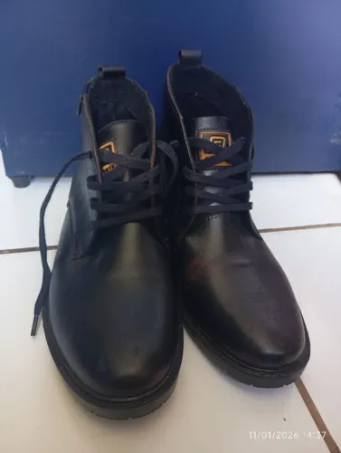 Bota preta