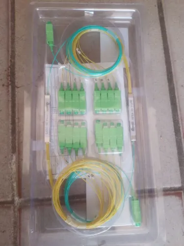 Spliter 1x8 APC conectorizado
