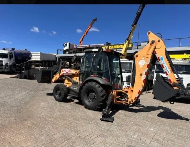 Retroescavadeira Case 580n Ano 2019  4x4 Cabinada