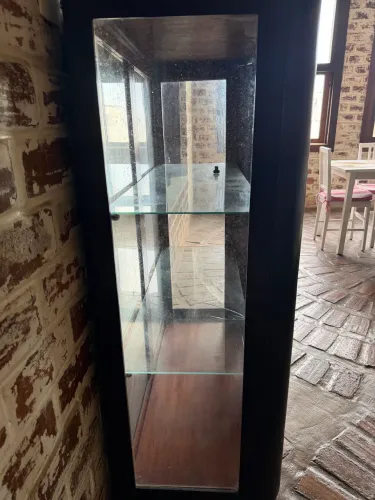 Vendo Cristaleira (peça de antiguidade)