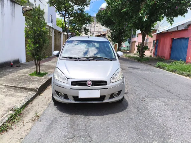 Fiat Idea Attractive 1.4 Fire Flex 8V 5P 2013