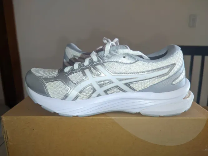 Tênis asics