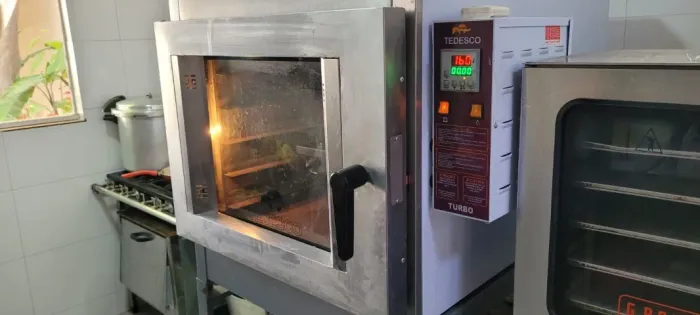 Forno Turbo Elétrico Tedesco para 5 Assadeiras [Seminovo]