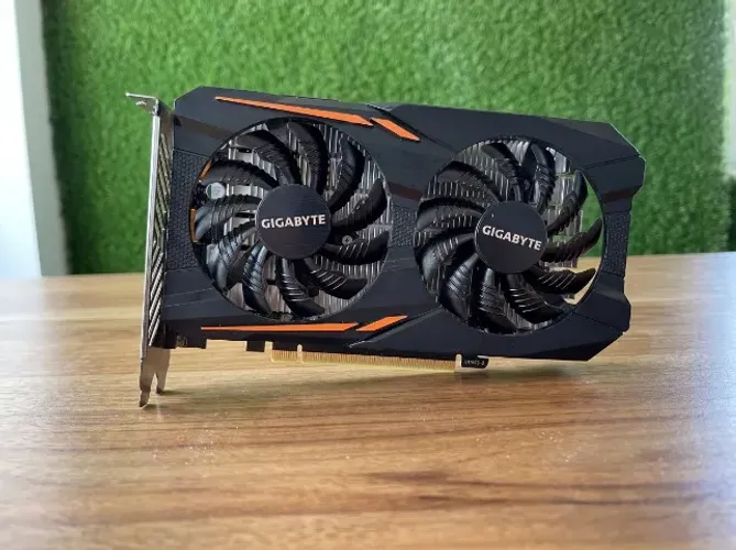 Placa de Vídeo Gigabyte GTX 1050 OC Para PC