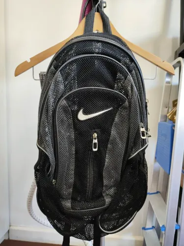 Mochila Nike Original Tela/Mesh preta e cinza
