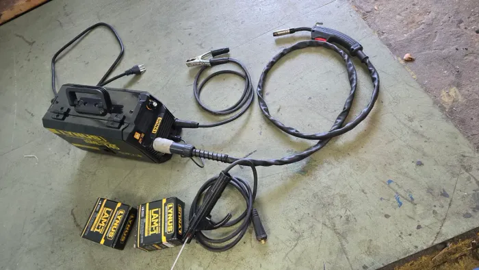 Mig sem gas lynus 140a bivolt 