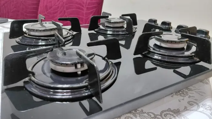Cooktop 4 Bocas a Gás Electrolux Mesa de Vidro Efficient Grade de Aço Fosco (KE4GR) Bivolt