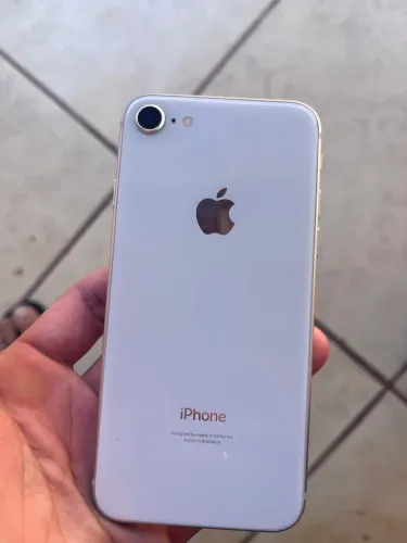 iPhone 8