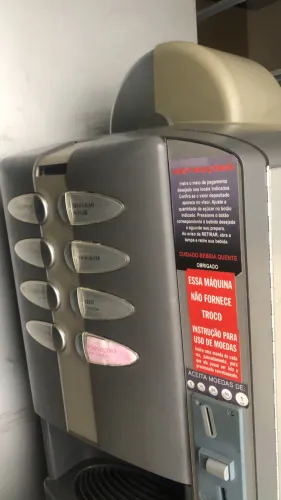 Vending machine /máquina de café