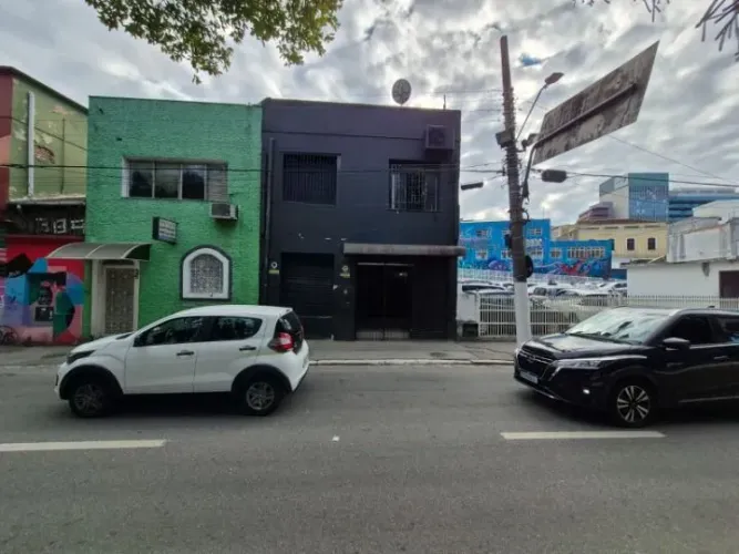 Loja Comercial para Alugar na Avenida Hercílio Luz, em Florianópolis.