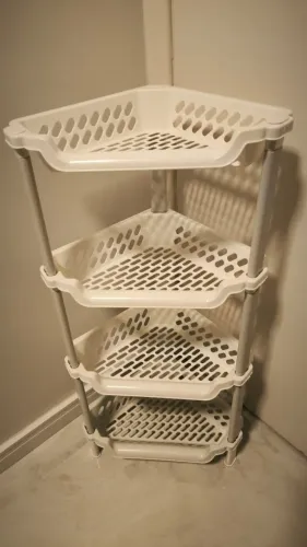 Organizador triangular desmontável, com 4 andares
