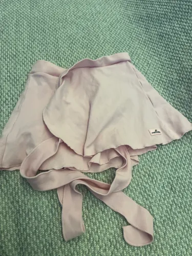 Saia ballet usada meimalha tamanho M (serve 5/6 anos) 
