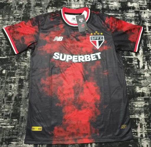 Camisa do São Paulo 23/24 torcida que conduz