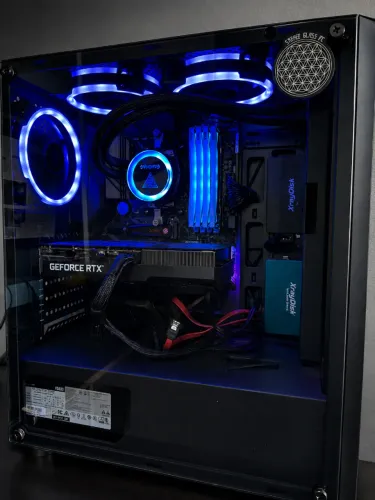 PC Gamer - Ryzen 7 5800X + RTX 3060 12GB + 64GB RAM