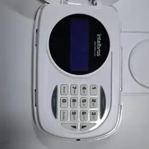 Central de Alarme Intelbras AMT 2018E, Alarme com 18 zonas Via Linha Telefônica/Ethernet,