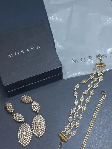 BRINCO E PULSEIRA DOURADO MORANA