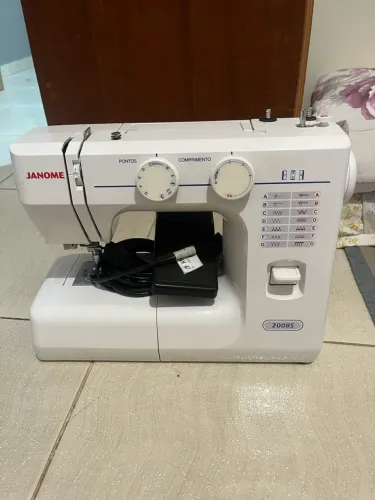 Máquina de costura JANOME