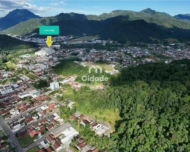 Terreno à venda na Barra do Rio Cerro - Ampla área e excelente potencial