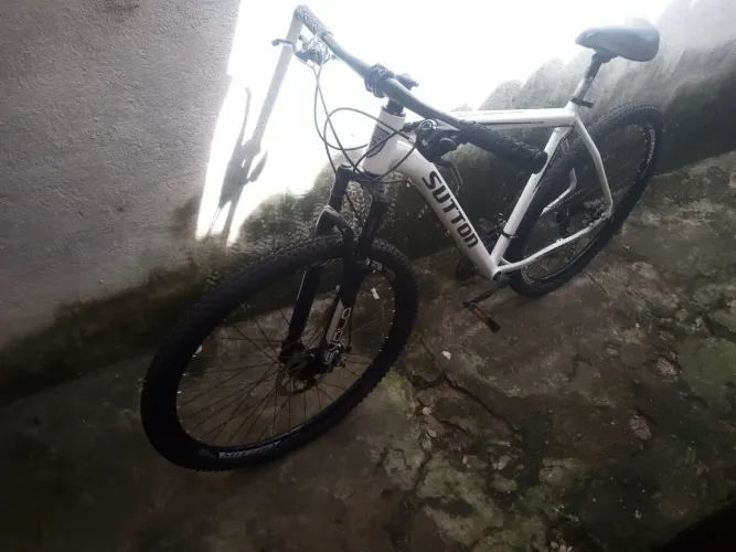Bicicleta aro 29 Sutton pouco usada