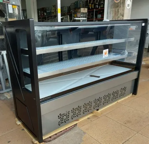 VITRINE REFRIGERADA POLAR PARA BEBIDAS 1.75MT - NOVA