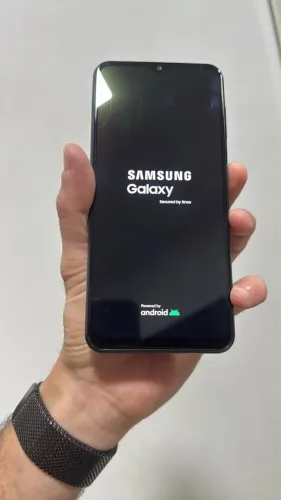 Vende-se celular