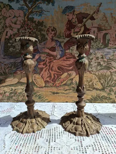 Castiçais em bronze belíssimos 