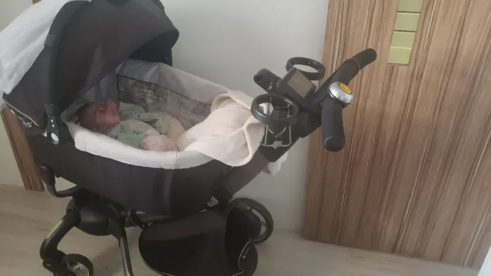 Carrinho bebê e bebe conforto .
