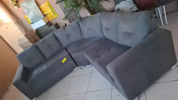 SOFÁ NOVO