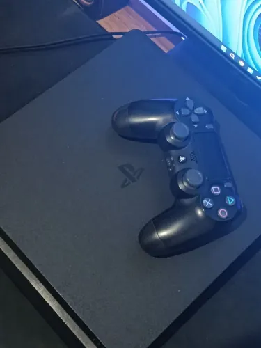 Ps4 slim 1T usado em perfeito estado