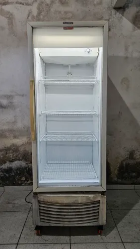 Geladeira expositor vertical